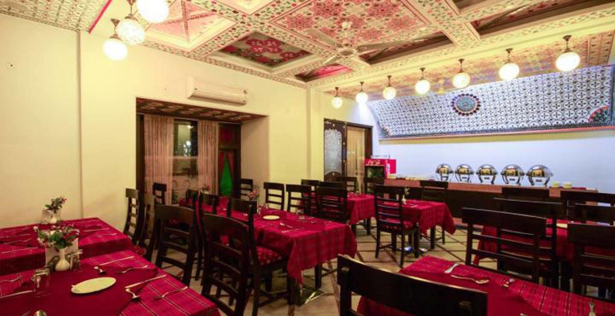 Hotel Nahargarh Haveli-Near Train Station Metro Jaipur Exterior foto