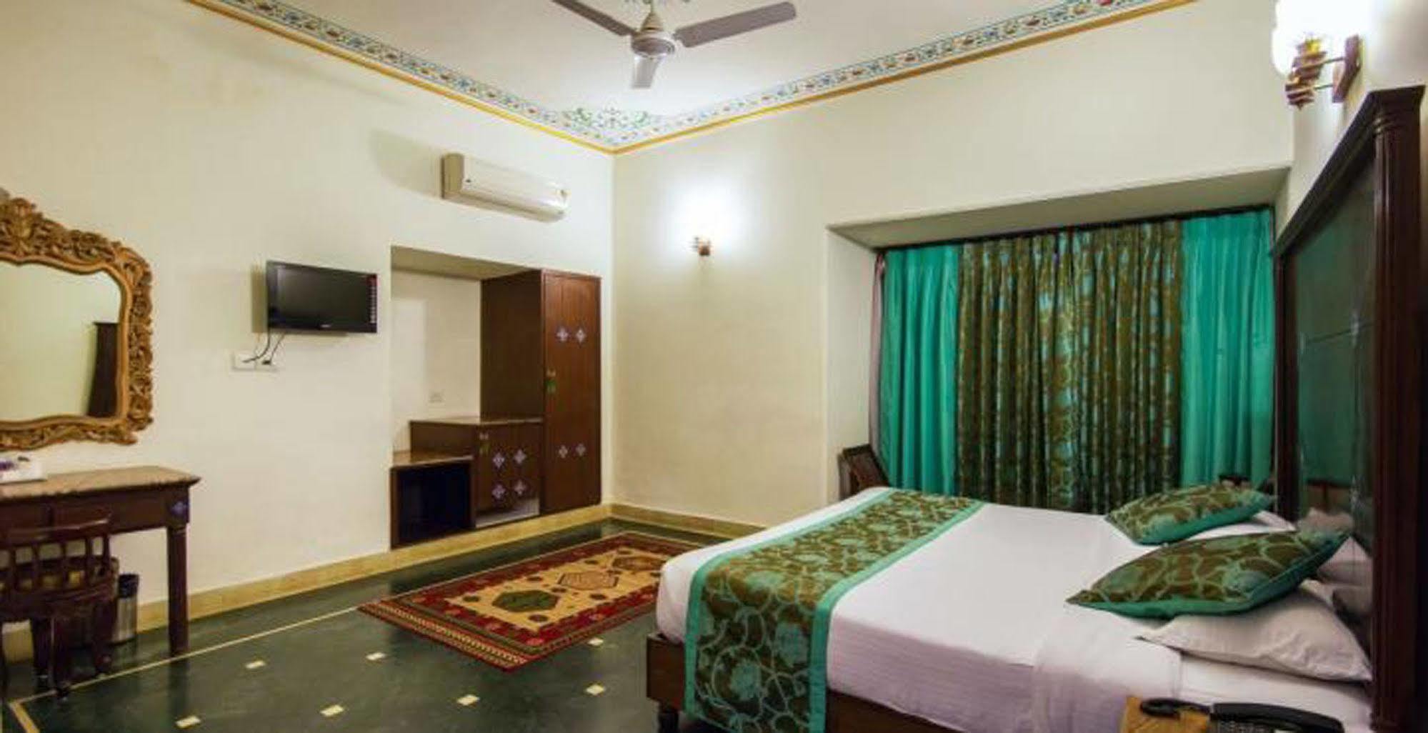 Hotel Nahargarh Haveli-Near Train Station Metro Jaipur Exterior foto